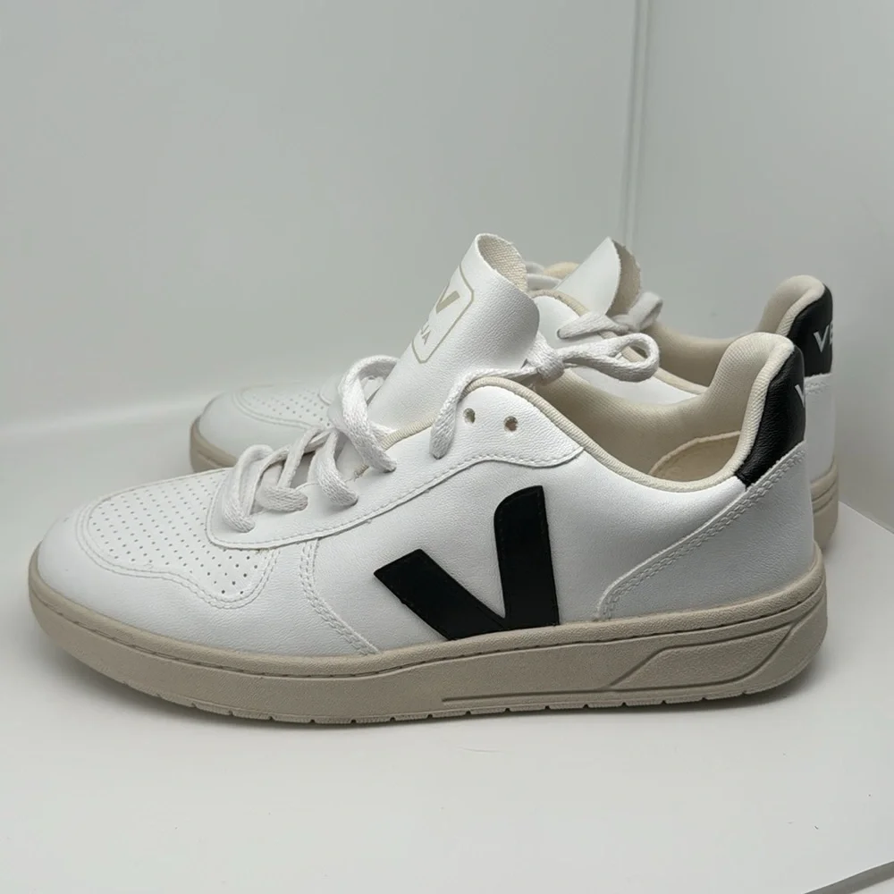 Free‎ People Veja V-10 Platform Low Top Casual White Black Leather Sneakers Sz9